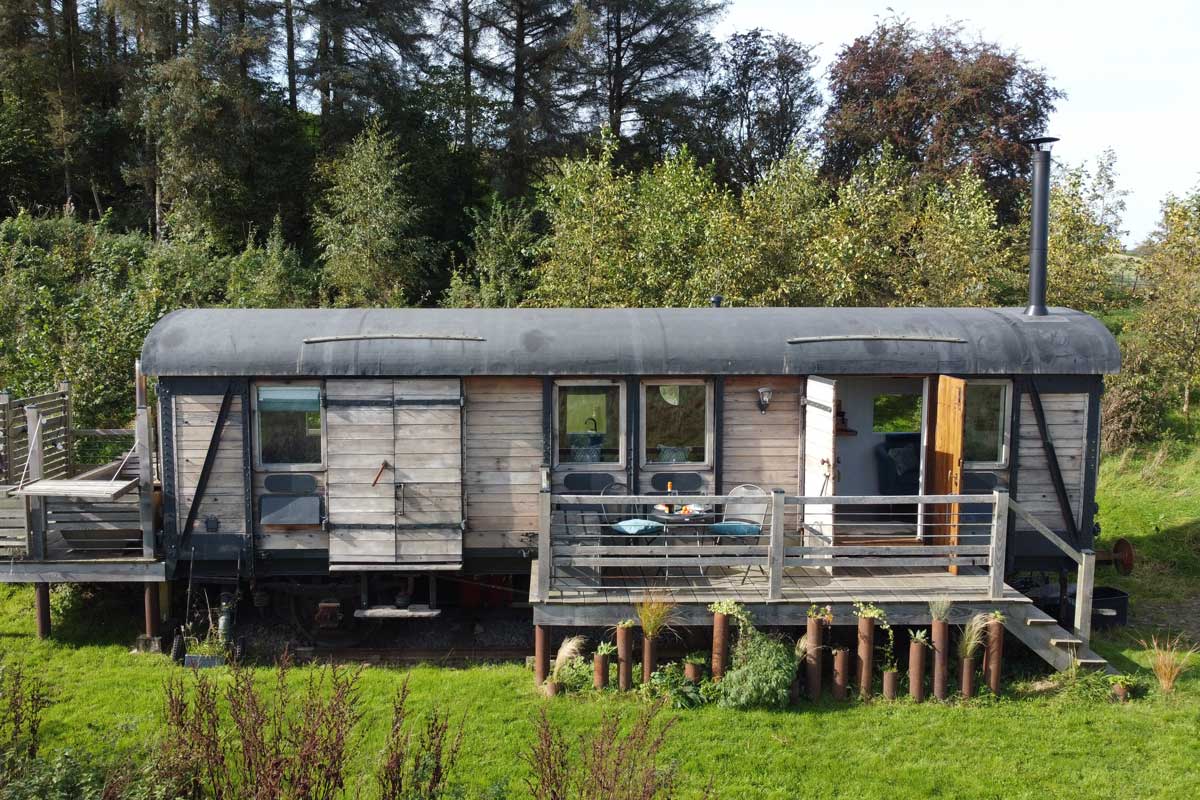 Stay in comfort, in a restored vintage wagon near Hay on Wye