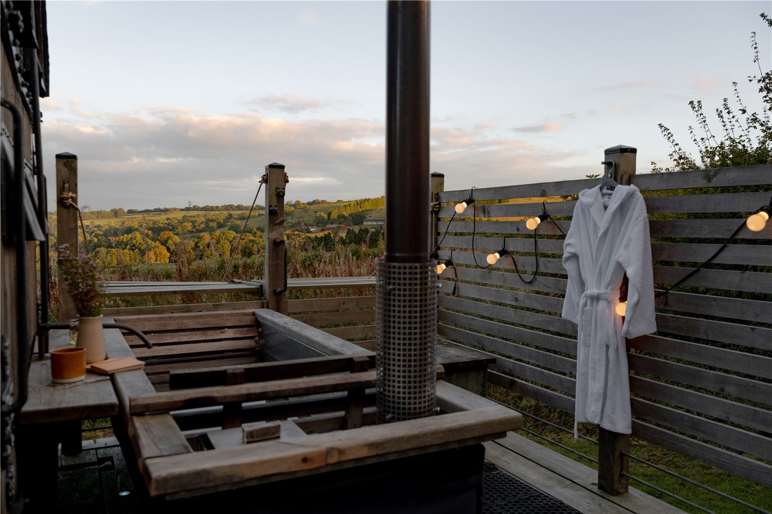 outdoor woodfired bath, relax, reconnect