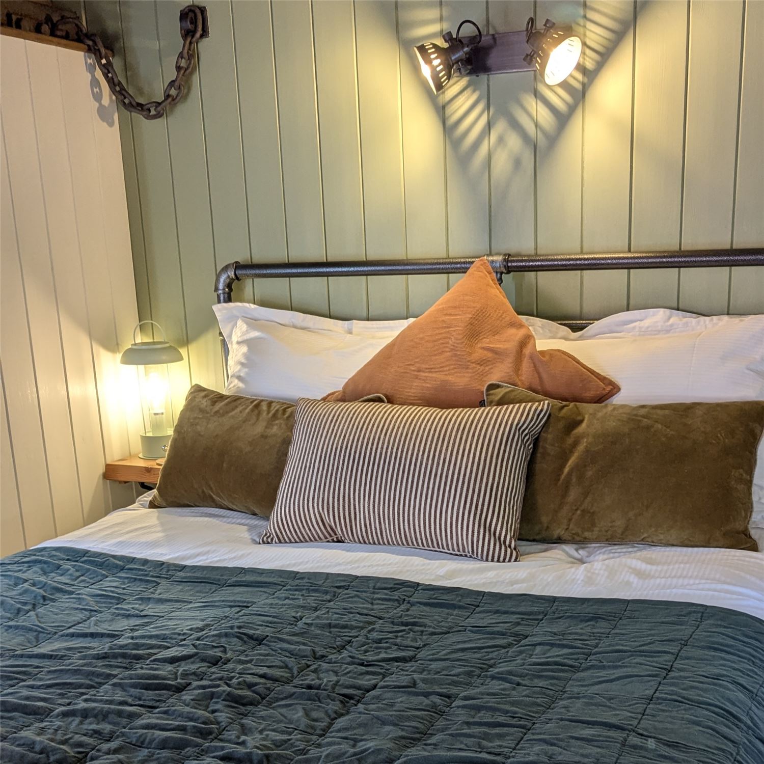 A super comfortable (according to our guests) king sized bed with all linen provided